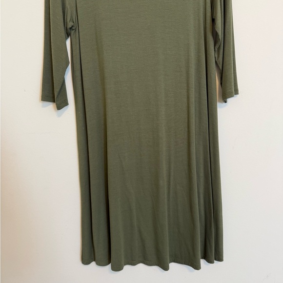 2/$30 Beware! - Olive Green 3/4 Sleeve Swing Dress Crew Neck Size Medium - Picture 4 of 6